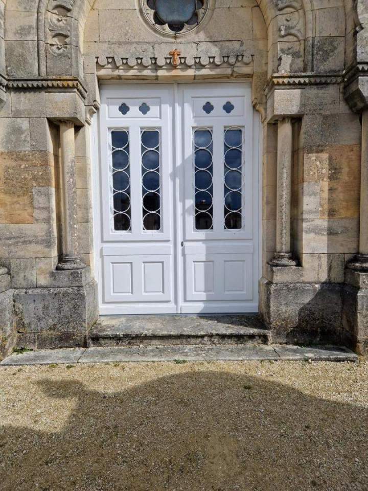 Installation porte d'entrée en bois Saint-Dizier